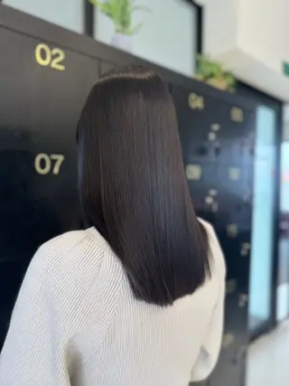 セミロング カラー 伊藤 柚奈のヘアスタイル