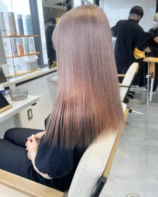 セミロング デザイン🥇複雑履歴 ハイトーン特化のヘアスタイル