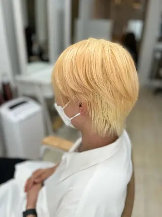 ミディアム カラー パーマ ヘアアレンジ メンズ ネイル マツエク・マツパ アイブロウ ブリーチ特化型✂️ ハイトーンカラー👨のヘアスタイル