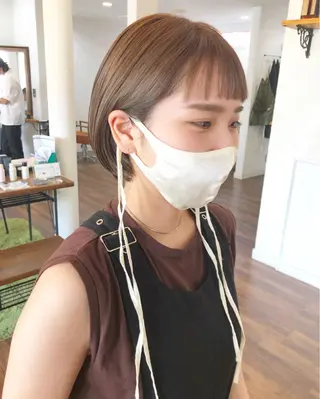 ショート カラー 江原 彩華のヘアスタイル