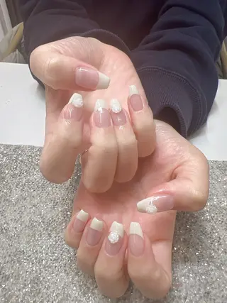 ネイル Guarendo錦糸町店所属・ガレンドウ 白澤 愛子のネイルデザイン