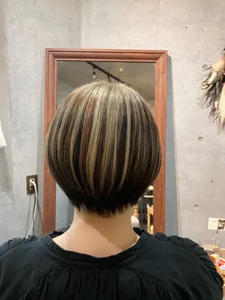ショート カラー vi camino ミヤデラのヘアスタイル