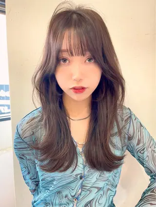 セミロング カラー トレンドヘア🌿 chinariのヘアスタイル