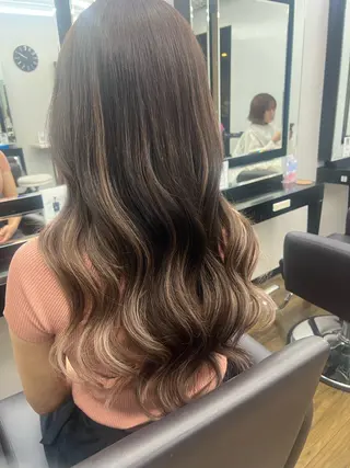 ロング カラー alpha. カラーエクステ下妻のヘアスタイル