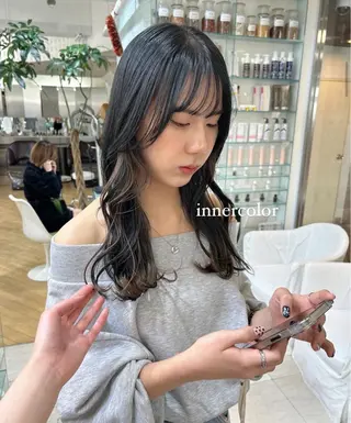 ロング カラー ありむらもえ/ インナーカラーのヘアスタイル