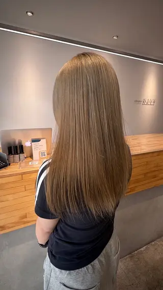 ロング カラー NAVY miyoshiのヘアスタイル