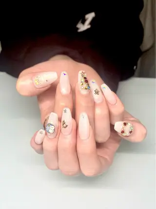 ネイル Hi Beauty 渋谷(ネイル、ハイパーナイフ6、脂肪れいきゃく、マッサージ＆エステサロン)所属・Hi beauty 渋谷のネイルデザイン