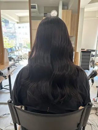 ロング カラー 浦川 麗美のヘアスタイル