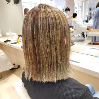 ミディアム 社内カット講師・店長 菅原賢一のヘアスタイル