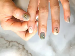 ショート ネイリスト シンのネイルデザイン