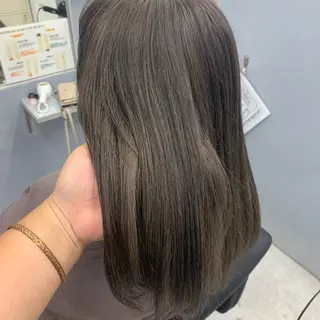 ミディアム 宮竹 美鈴のヘアスタイル