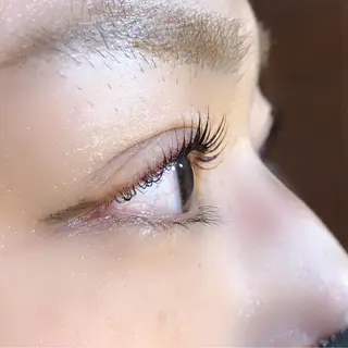 マツエク・マツパ MODEK'S あやねのヘアスタイル