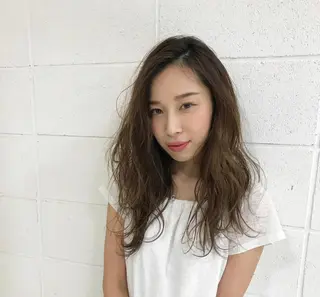 ロング パーマ ash鴨居店所属・有光 ルイのヘアスタイル
