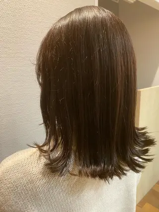 ミディアム 塩澤 榛奈のヘアスタイル