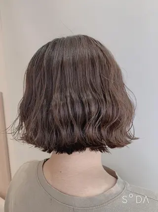 ショート 店長ハイトーンカラー 柞山史奈のヘアスタイル
