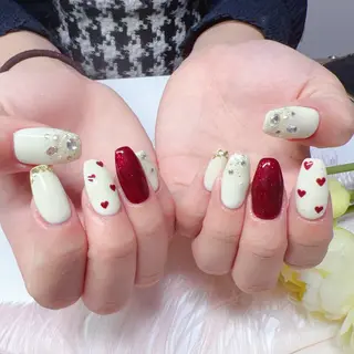 ネイル YUYI.nail salon所属・Mi Naのネイルデザイン