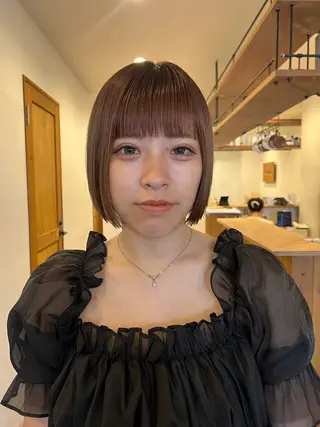 ショート china/ボブ/ ブリーチカラーのヘアスタイル