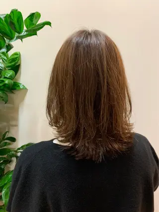 ミディアム カラー 庭山 理沙のヘアスタイル