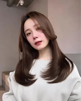 セミロング レイヤーカット/ くびれヘア佐藤大空のヘアスタイル