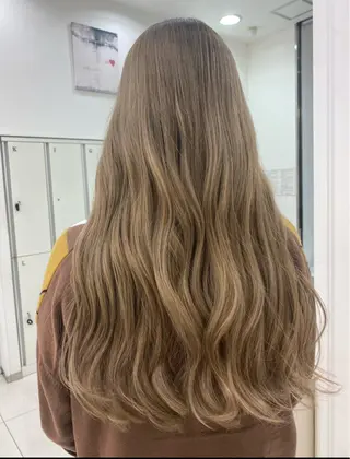 ロング カラー ✨️ツヤ髪✨️ 💫髪質改善💫間宮のヘアスタイル