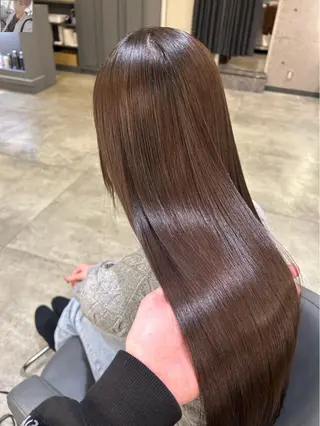 ロング ブリーチ、髪質改善 Noe心斎橋店のヘアスタイル