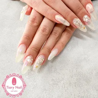 ネイル tiarynail K Kのネイルデザイン
