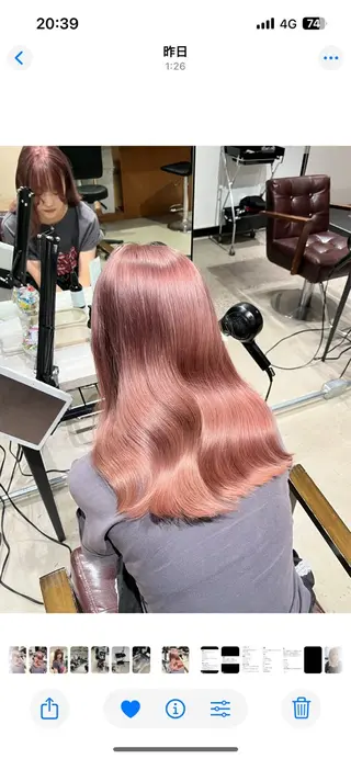 セミロング ROIS 表参道所属・ハイトーン🫧艶髪 MAIKAのヘアスタイル