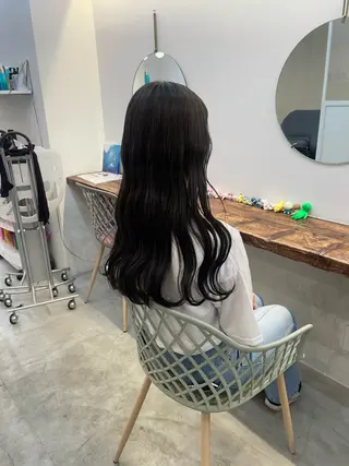 ロング カラー ROMMY.所属・ナカノユウ/本厚木/ レイヤーカットのヘアスタイル