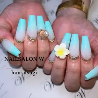 セミロング ネイルサロン ダブルのネイルデザイン