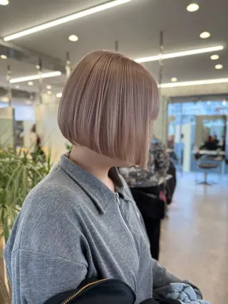 ショート cinq   PROJECT所属・ミルクティーベージュ /ボブ/あげは🎀のヘアスタイル