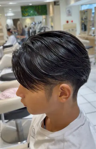 ショート パーマ メンズ 曲がる縮毛矯正ドクタ ー✂️MASAYAのヘアスタイル
