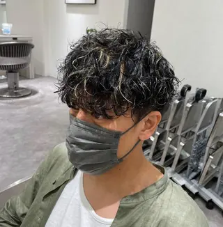 ショート パーマ メンズ Reginavita栄所属・パーマ×メッシュ/ 本日空き○/岡本一真のヘアスタイル