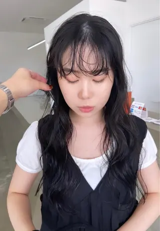 セミロング パーマ 山岸 未玖のヘアスタイル