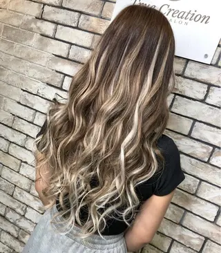 ロング カラー ハイトーン/韓国風 🤍Nacchi🐈のマツエク・マツパデザイン