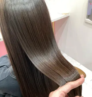 ロング KAMIGAMI所属・KAMIGAMI HASHIMOTOのヘアスタイル