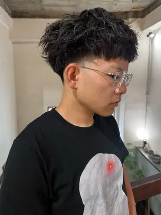 メンズ 梅田茶屋町メンズ フェード　パーマのヘアスタイル