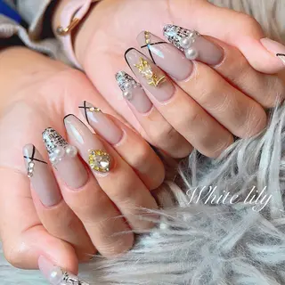 ネイル White lily所属・牧田 雅世のネイルデザイン
