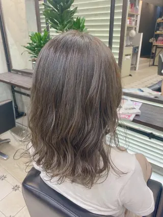 セミロング カラー 韓国ヘア☁️ mitsukiのヘアスタイル