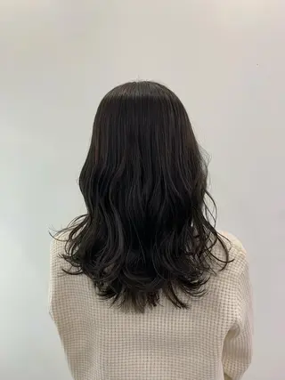 ミディアム カラー ヘアアレンジ 新宿/小顔レイヤー/ 顔まわり/西慶太朗のヘアスタイル