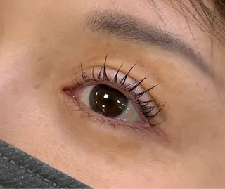 マツエク・マツパ eye lash  Lucia 難波所属・ひらおか ういの眉毛・アイブロウイメージ