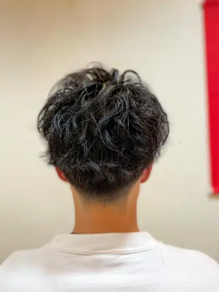 ショート パーマ メンズ メンズパーマ 赤司 泰樹のヘアスタイル