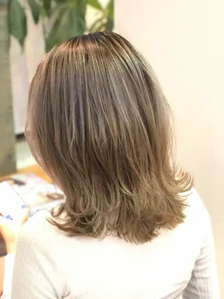 ミディアム カラー ヘアアレンジ ネイル マツエク・マツパ 一人一人の輝きを 心を込めてのヘアスタイル