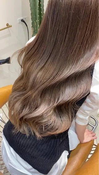 セミロング カラー 新宿/韓国風レイヤー 髪質改善/渋谷直樹のヘアスタイル