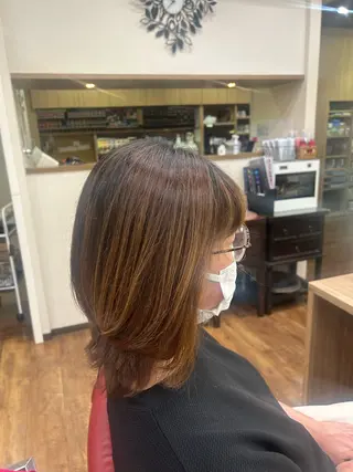 ミディアム 城山 歩のヘアスタイル