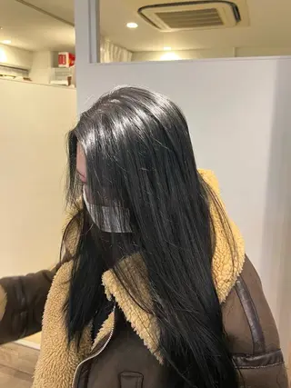 ロング カラー H 梅田所属・藤本 泰のヘアスタイル