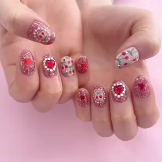 ネイル 五十嵐 美智のネイルデザイン