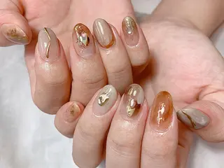 ショート カラー ネイル マツエク・マツパ illum hicariのネイルデザイン