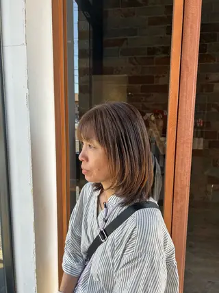 ミディアム 村松 麻菜のヘアスタイル