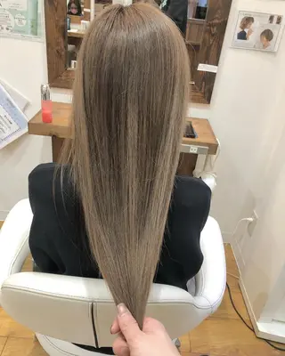 カラー 🌈ハイトーン/ ワタル🌈のヘアスタイル