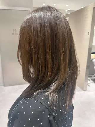 ミディアム カラー SALOWIN 新宿三丁目me+所属・レイヤー/ボブ/ 髪質改善/石井ハルカのヘアスタイル